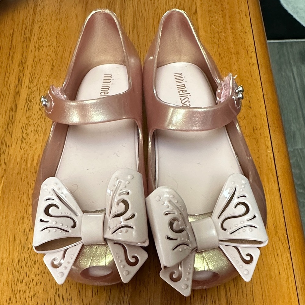 Mini Melissa Shimmering Pink Dress Shoes with Bow Size 9. Velcro.